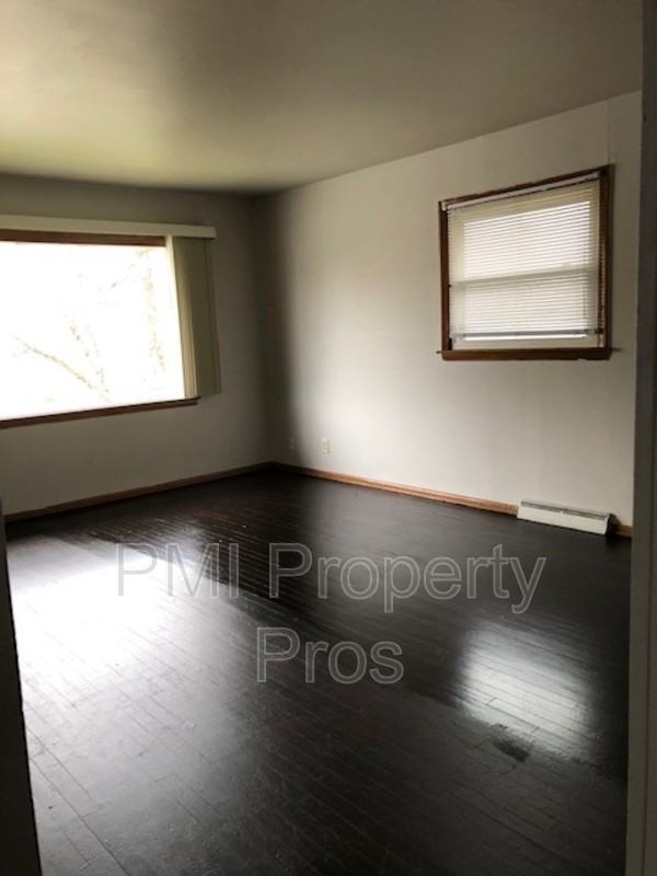 4633 W Villard Ave - Photo 2 of 13