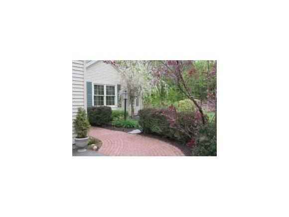 937 Sanborn Rd - Photo 2 of 16