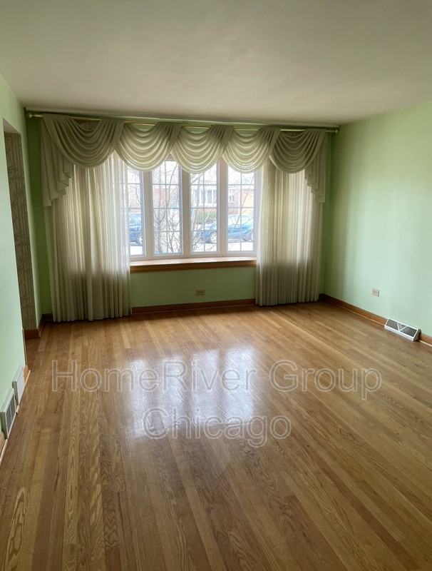 5212 S Oak Park Ave - Photo 3 of 18