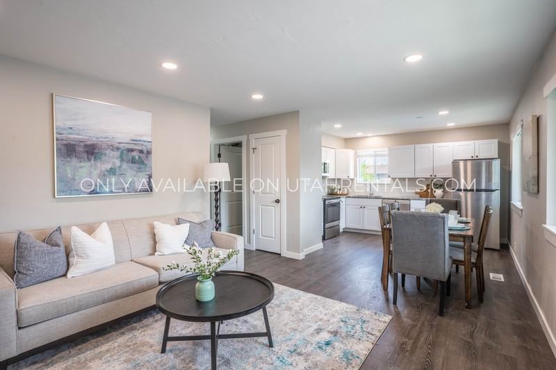 657 Nw #P - Photo 2 of 17