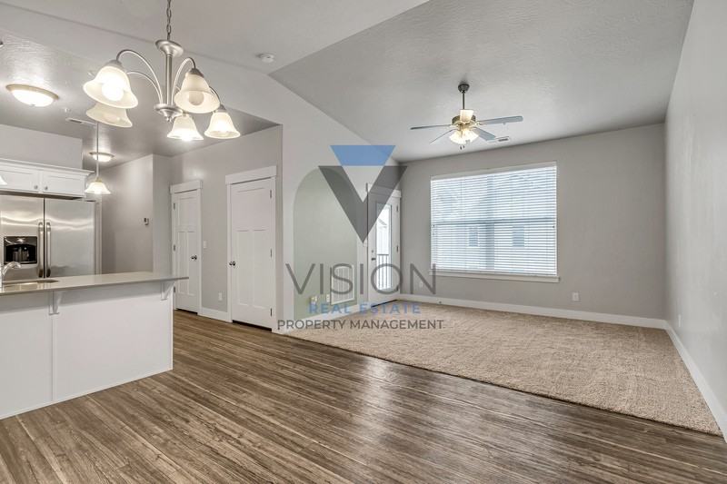 97 W Silver Springs Dr - Photo 4 of 18
