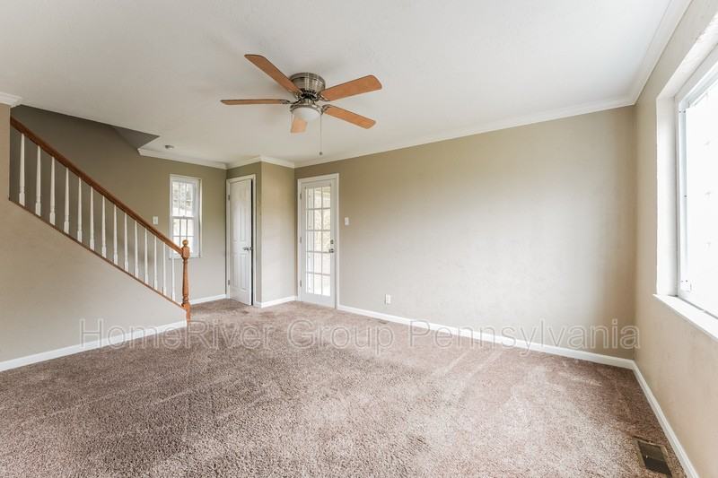 24 Sunrise Dr - Photo 3 of 18