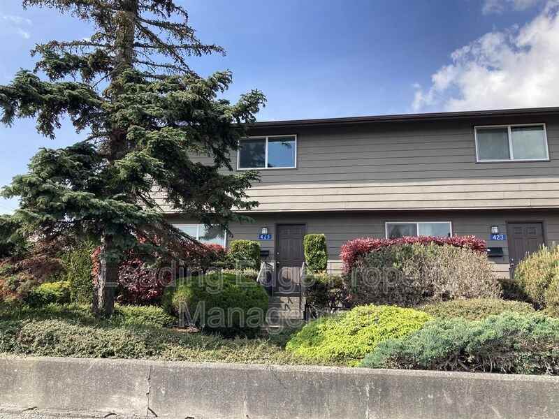 425 W Fairhaven Ave - Photo 2 of 2