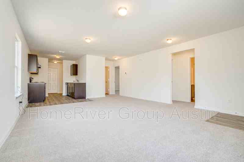 1601 Chestnut St - Photo 3 of 15