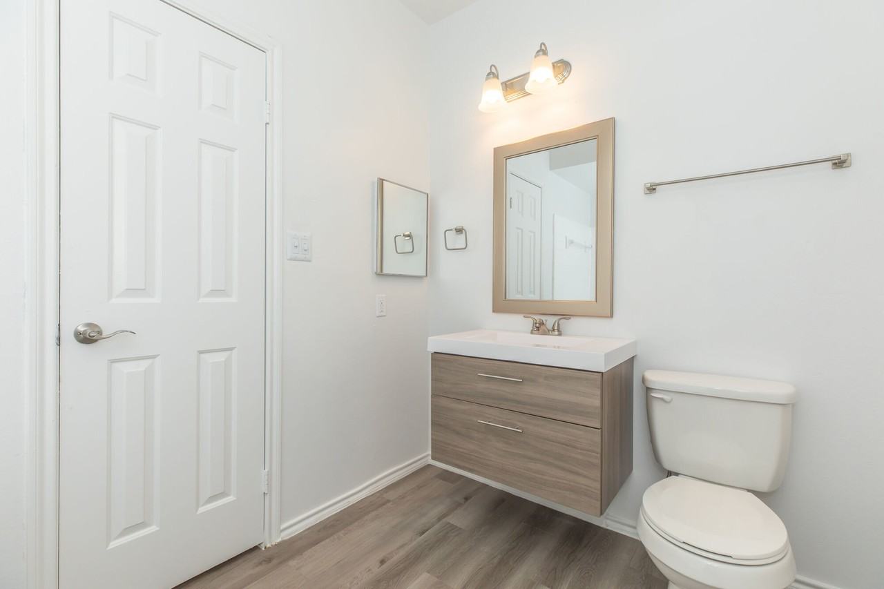 Tides At Bear Creek Apartments 700 E Ash Ln, Euless, TX 76039 Zumper