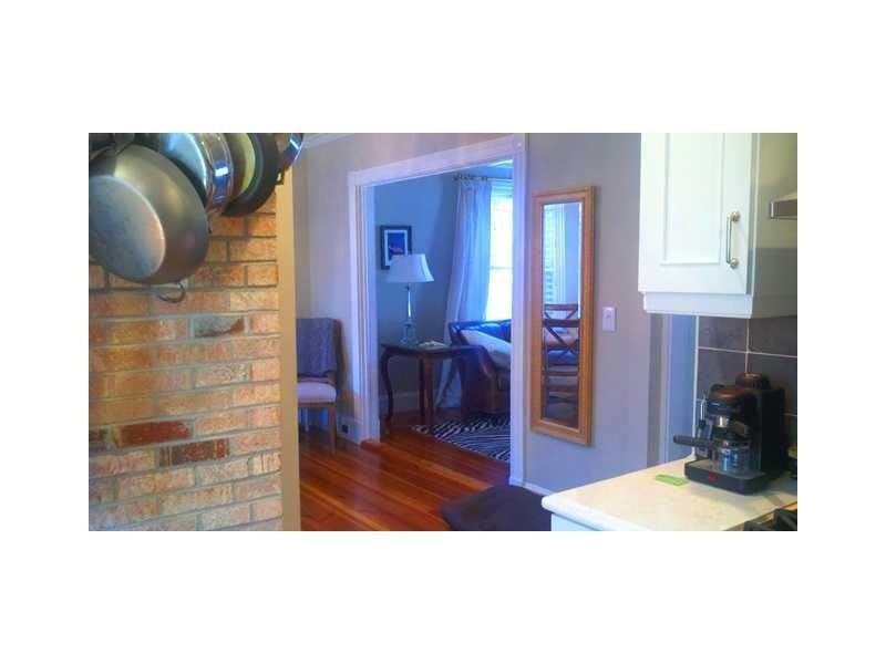 21 John St - Photo 3 of 6