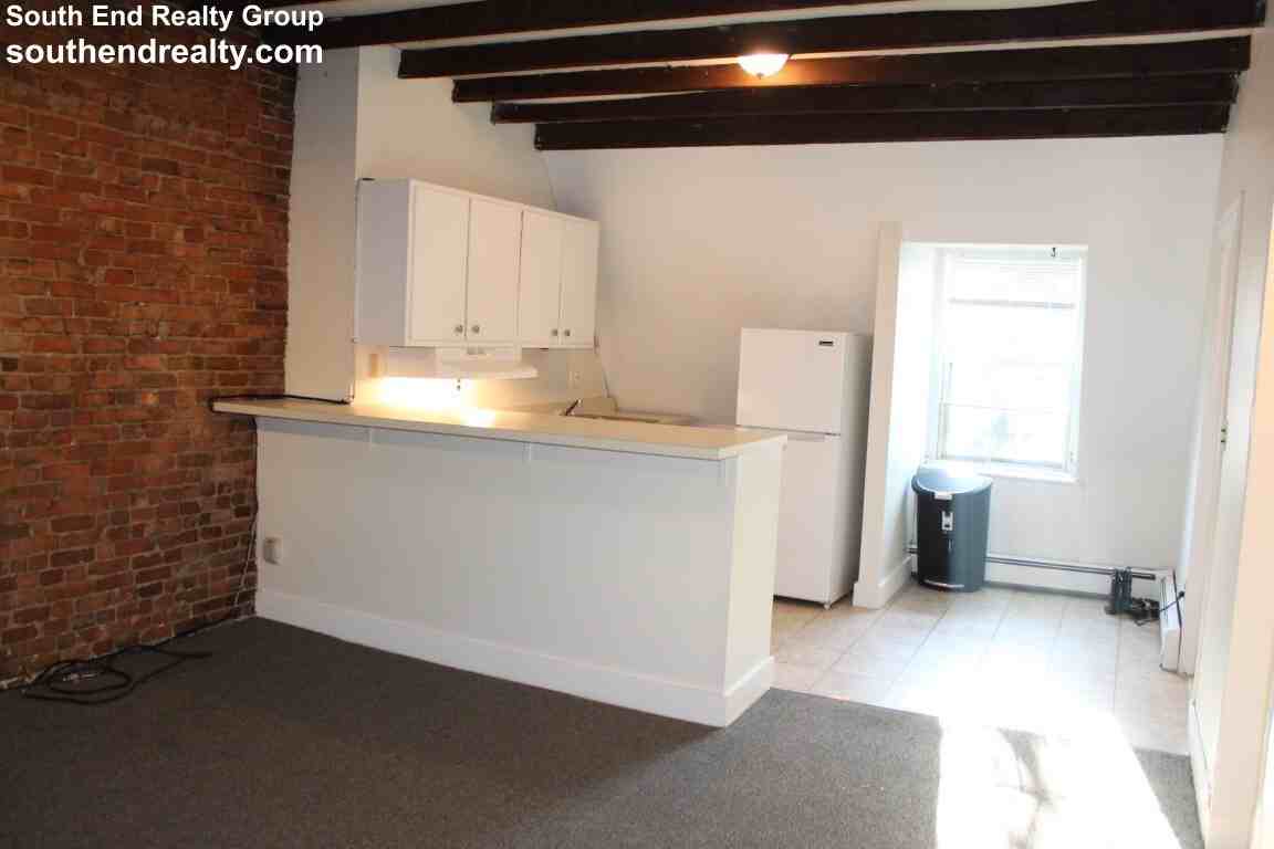 19 East Springfield Street #3 - Photo 5 of 11