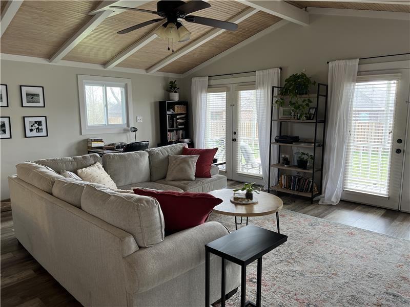 14742 South Blvd B - Photo 2 of 10