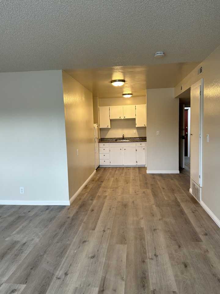 El Sol Properties - Photo 2 of 16