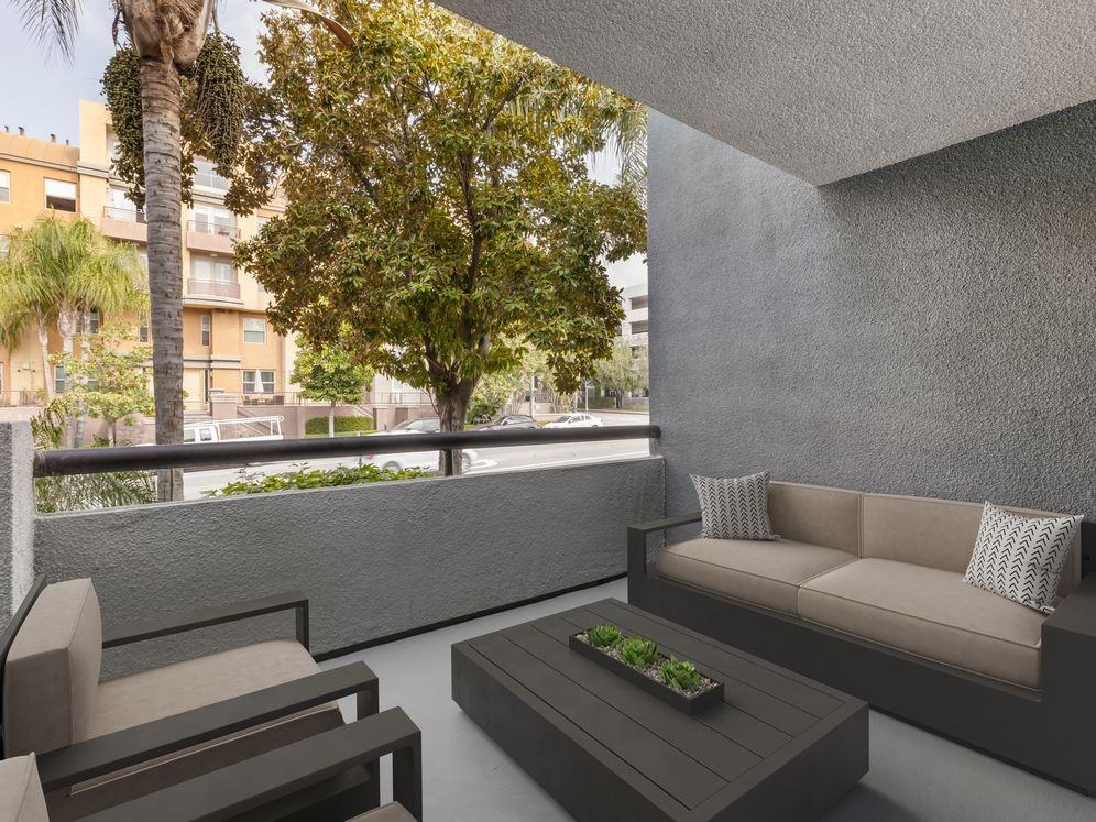 Avalon Burbank - Photo 3 of 44