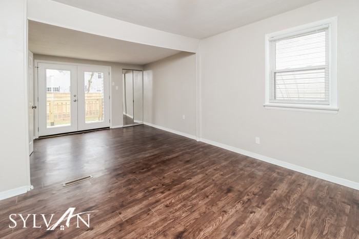 2318 Keller Ave - Photo 3 of 15