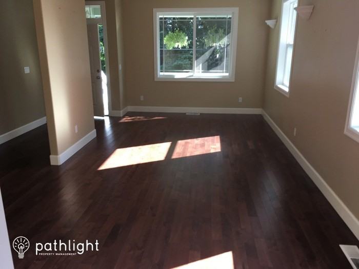 18691 Midhill Cir - Photo 3 of 14