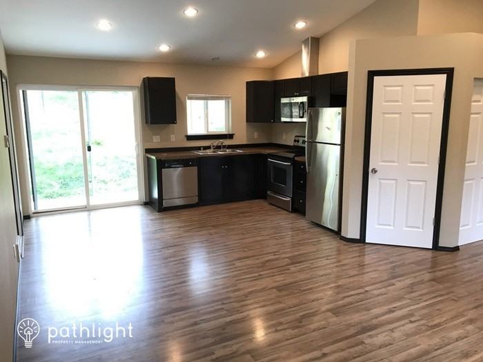 1600 Lake Dr - Photo 2 of 13