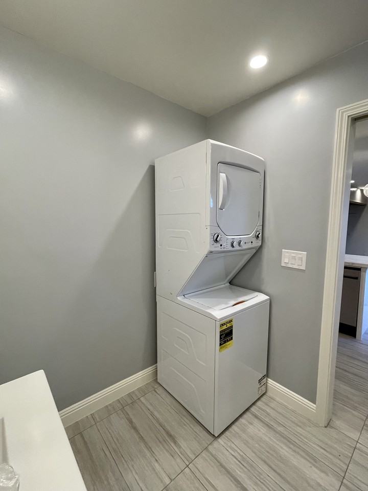 60 Colorados Dr #1 - Photo 3 of 6