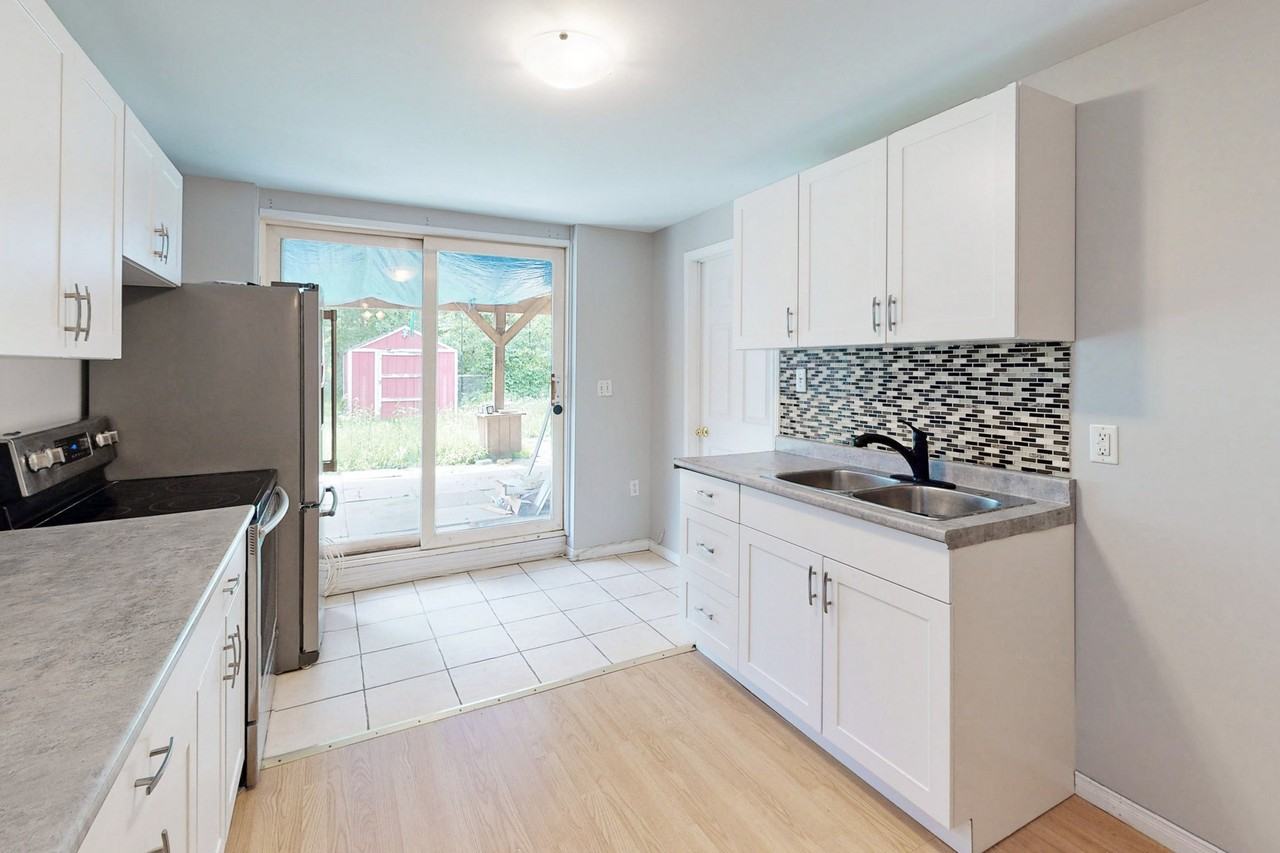 1250 Dartmoor Street - Photo 7 of 25