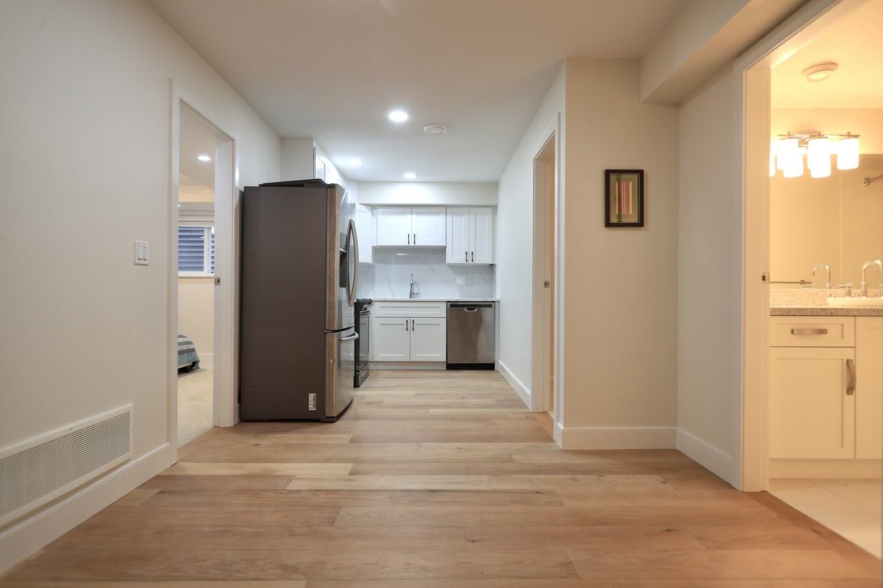 3485 Bishop Place - Photo 3 of 8
