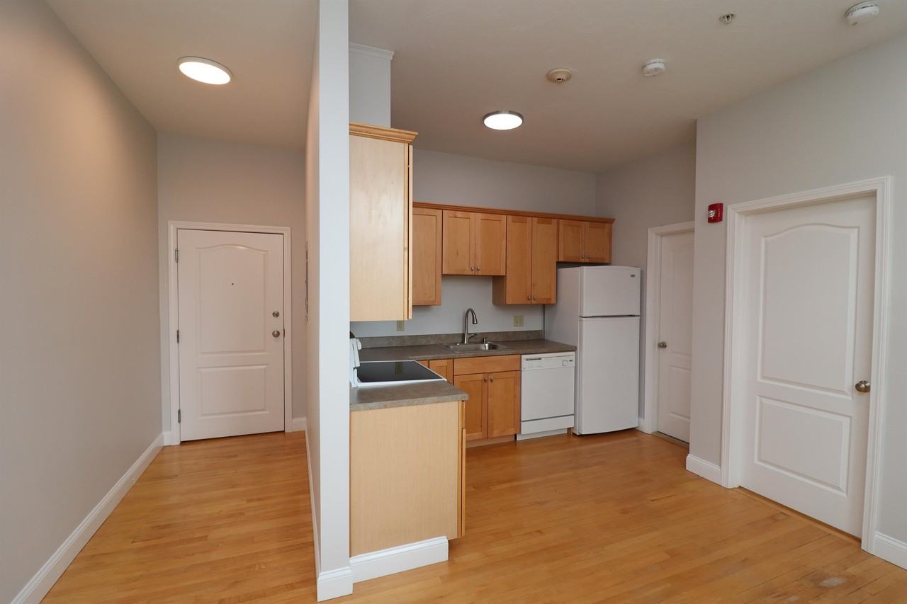 25 High St #204 - Photo 2 of 24