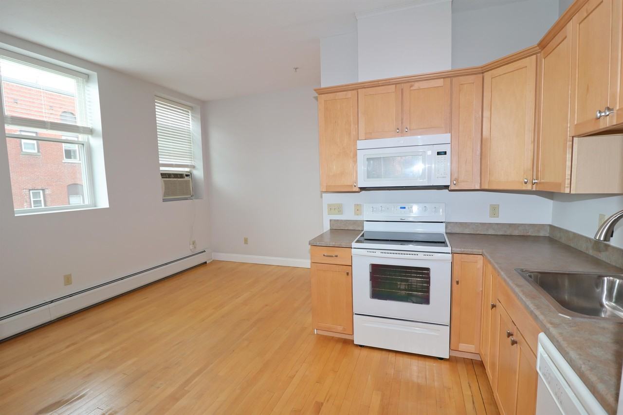 25 High St #204 - Photo 4 of 24