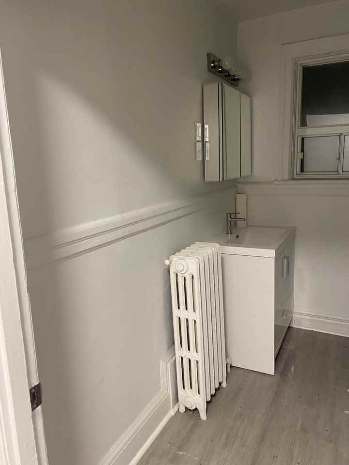 266 Dupont St - Photo 3 of 9