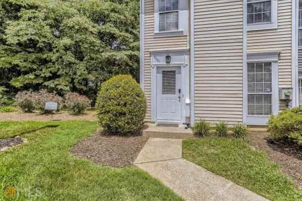 6601 Wellington Sq - Photo 4 of 29