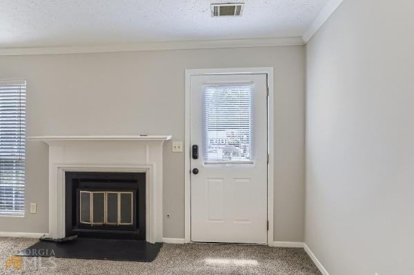 6601 Wellington Sq - Photo 7 of 29