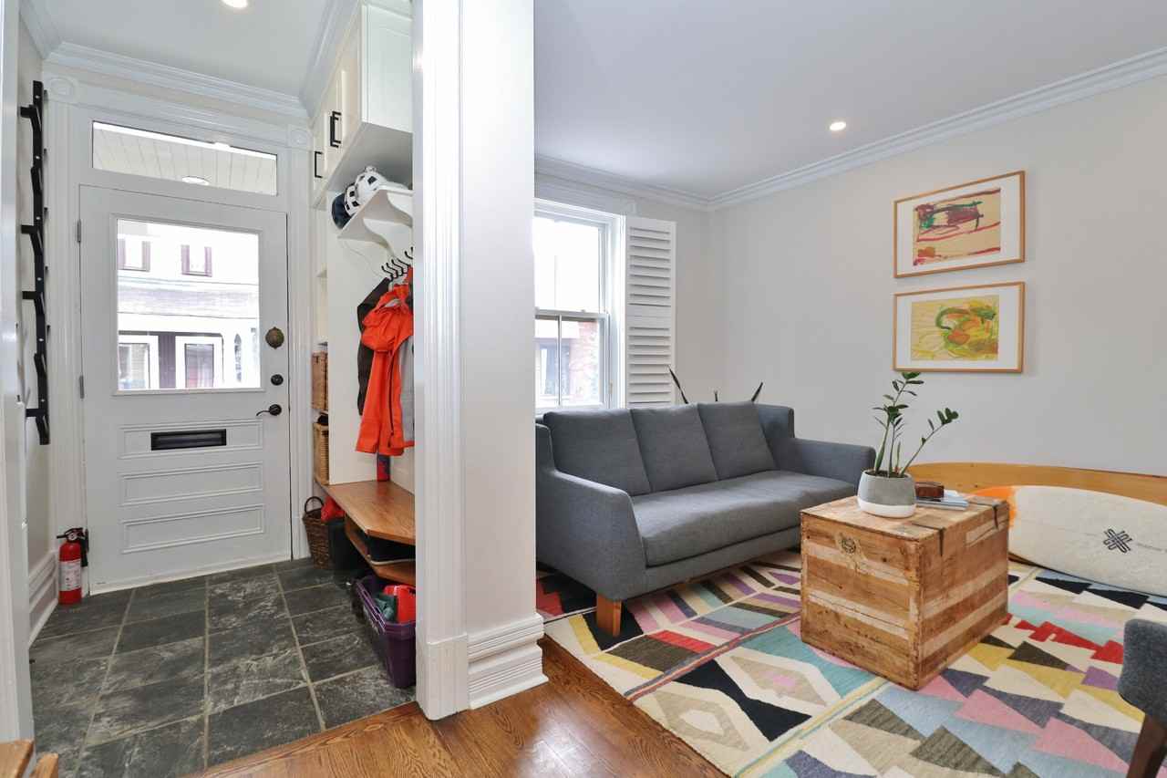 140 River Lane Apartments in New Edinburgh, Ottawa, ON K1M 1T1 Zumper