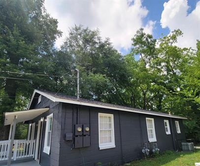 905 E 8th St - Photo 2 of 21
