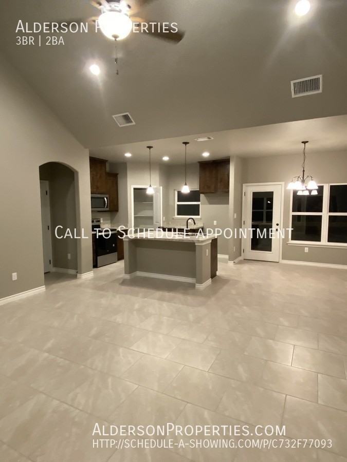 1429 Mountain View Dr - Photo 2 of 12