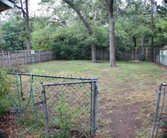 1017 W Tucker Blvd - Photo 3 of 10