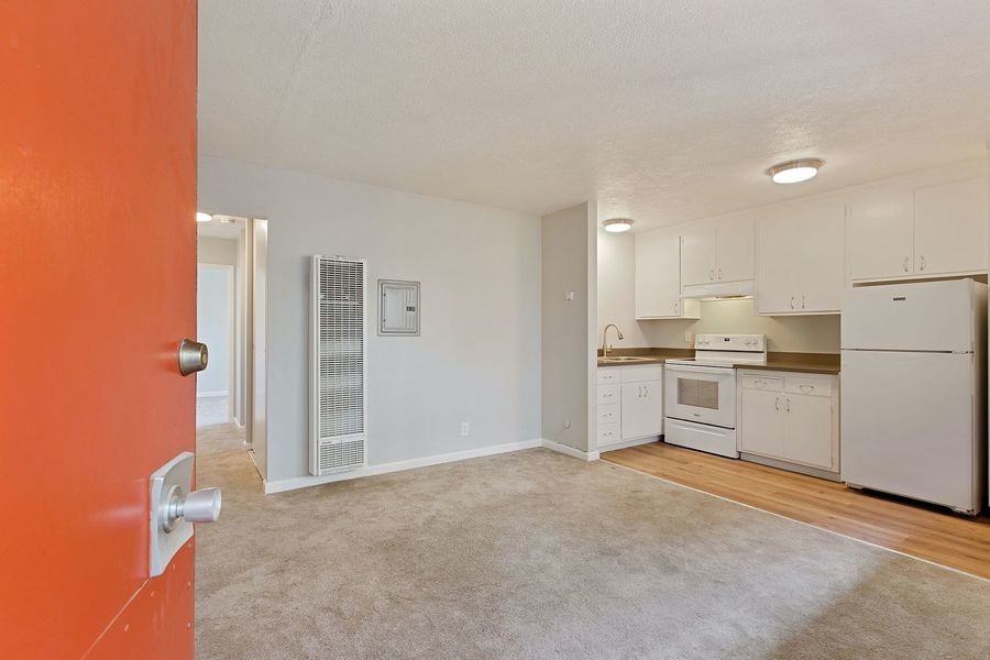 2252 Key Blvd - Photo 2 of 18