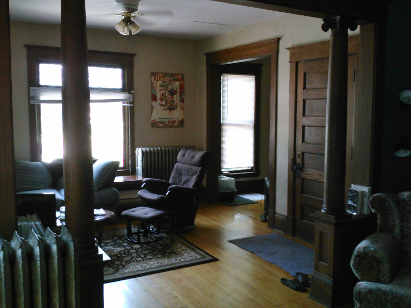 2721 Delaware St Se - Photo 3 of 9