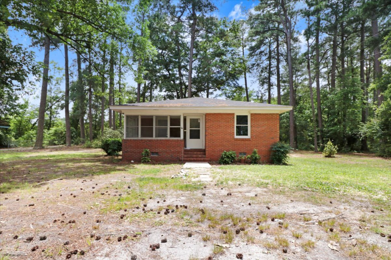 126 Clydes Ln - Photo 2 of 21