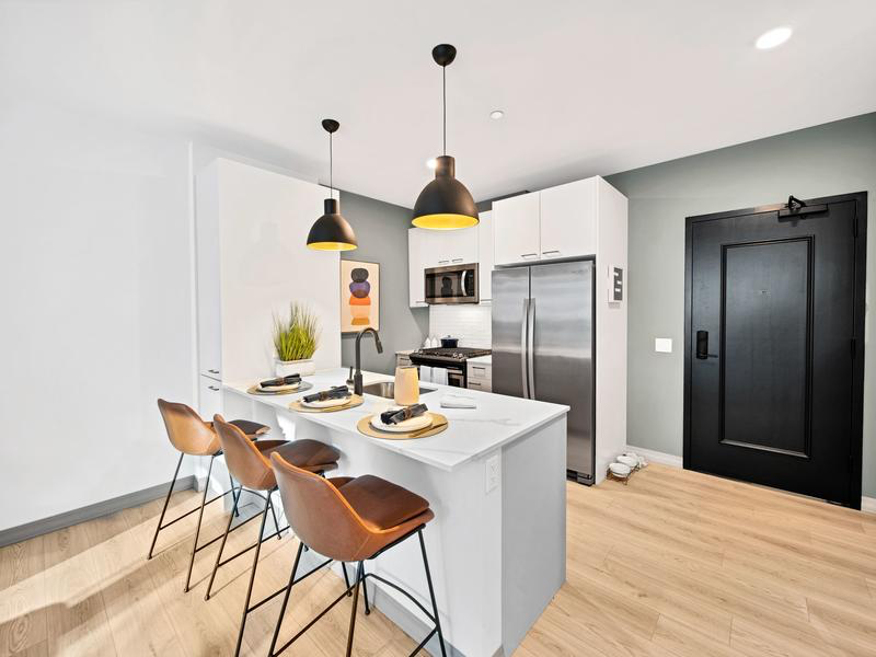 2001 N Elston Ave - Photo 2 of 7