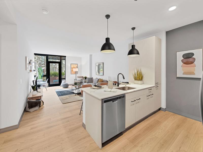 2001 N Elston Ave - Photo 3 of 7