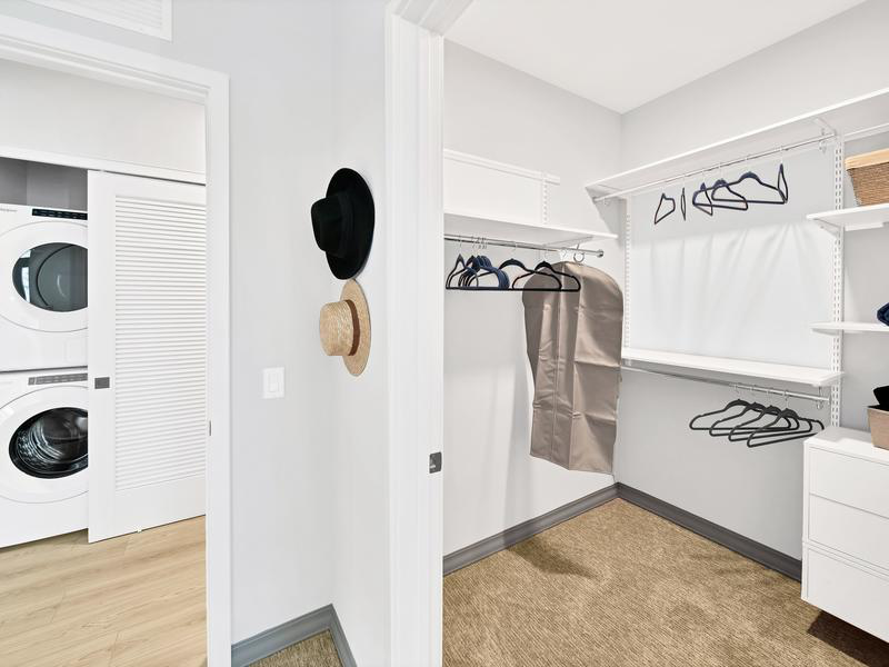 2001 N Elston Ave - Photo 6 of 7