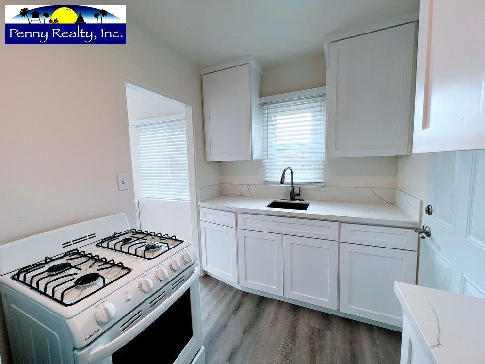 1948 San Diego Ave - Photo 2 of 9