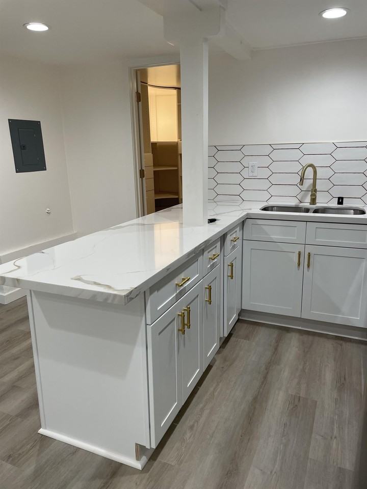 3746 Villa Terrace - 3746 B #3746B - Photo 3 of 24