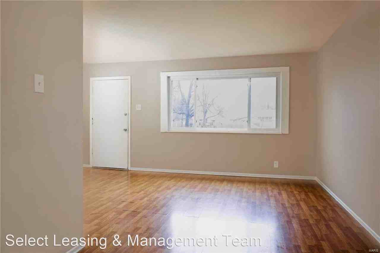 Tropic Drive - Photo 2 of 6