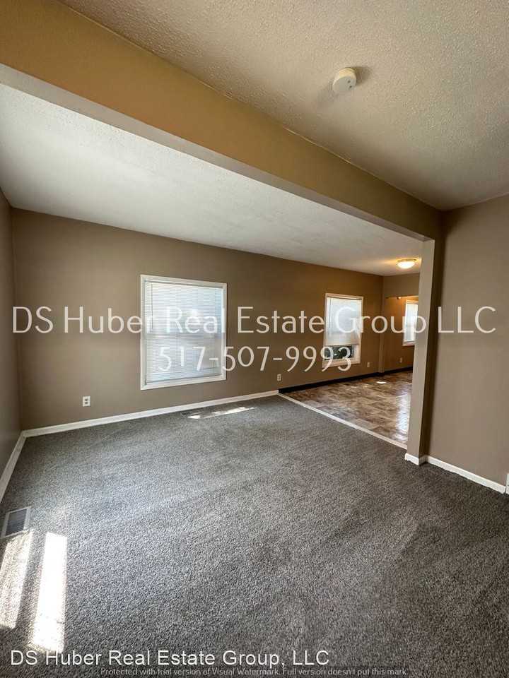 1636 Herbert St - Photo 2 of 14