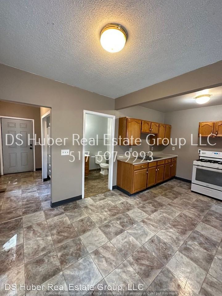 1636 Herbert St - Photo 3 of 14