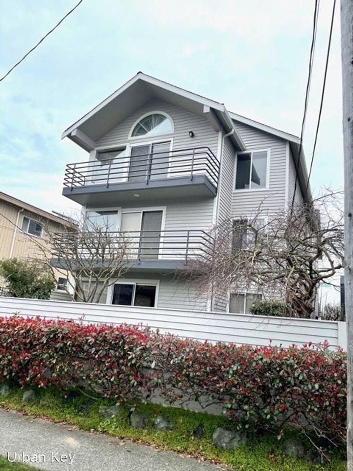 3022 63rd Ave Sw #202 - Photo 2 of 18