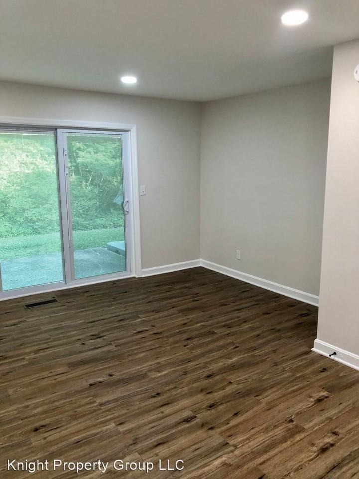 204 Briar Creek Mnr - Photo 3 of 11