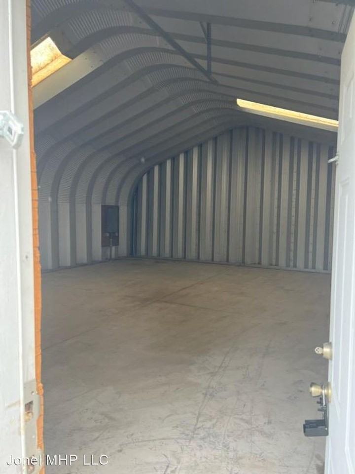 414 Joslen Blvd - Photo 2 of 5