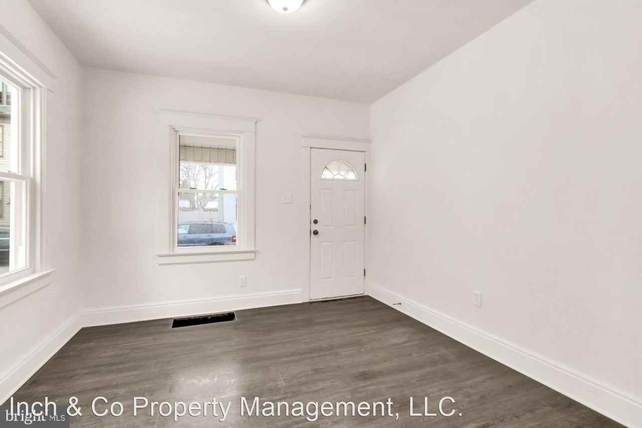 205 Pattison St - Photo 2 of 20