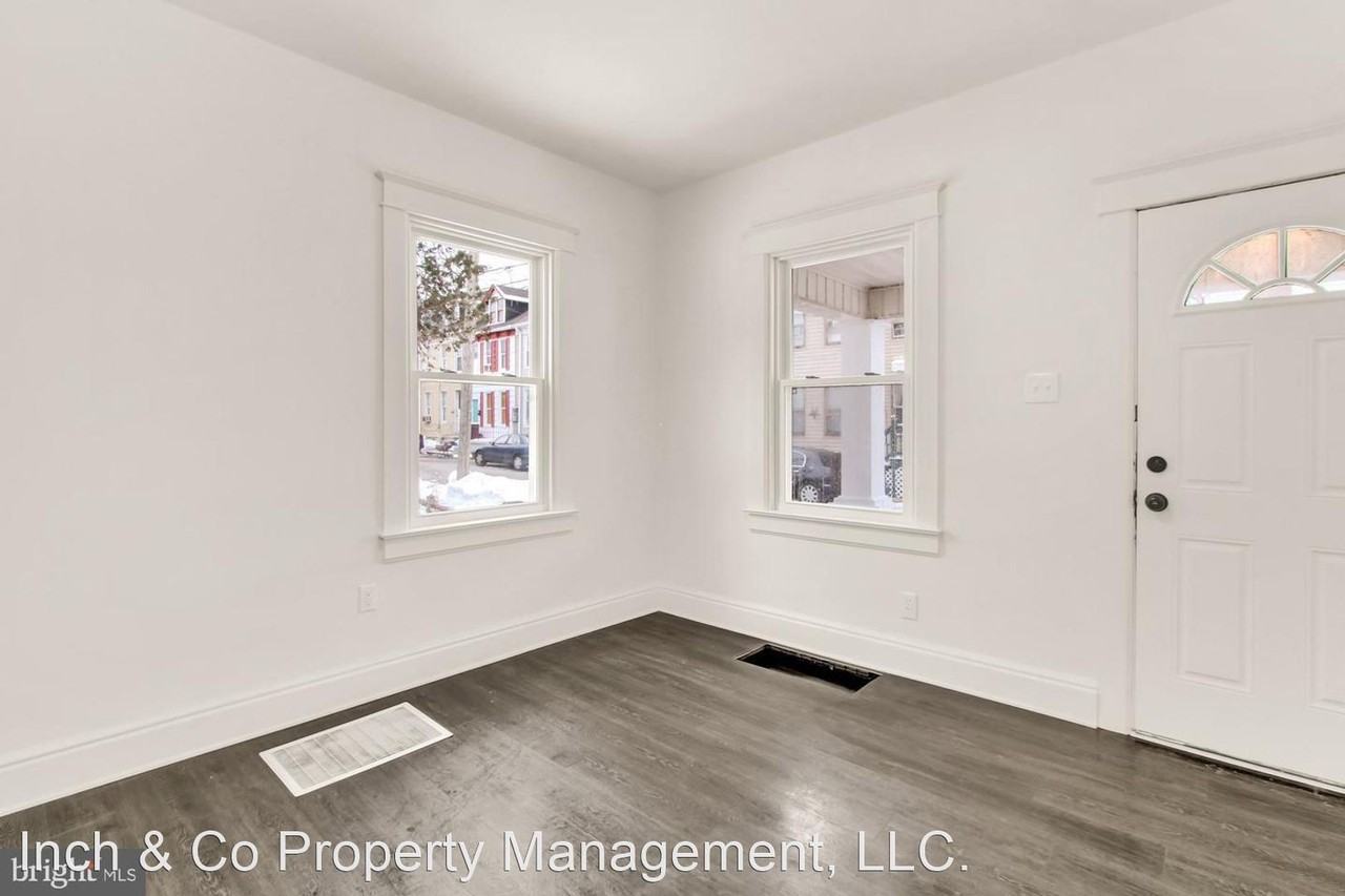 205 Pattison St - Photo 3 of 20