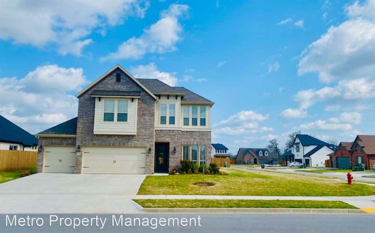 1432 Cannon Ln - Photo 2 of 23