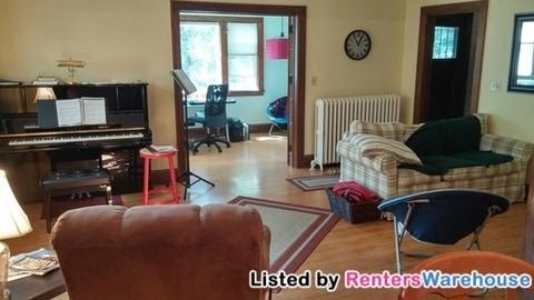 1909 Franklin Ave SE - Photo 3 of 13