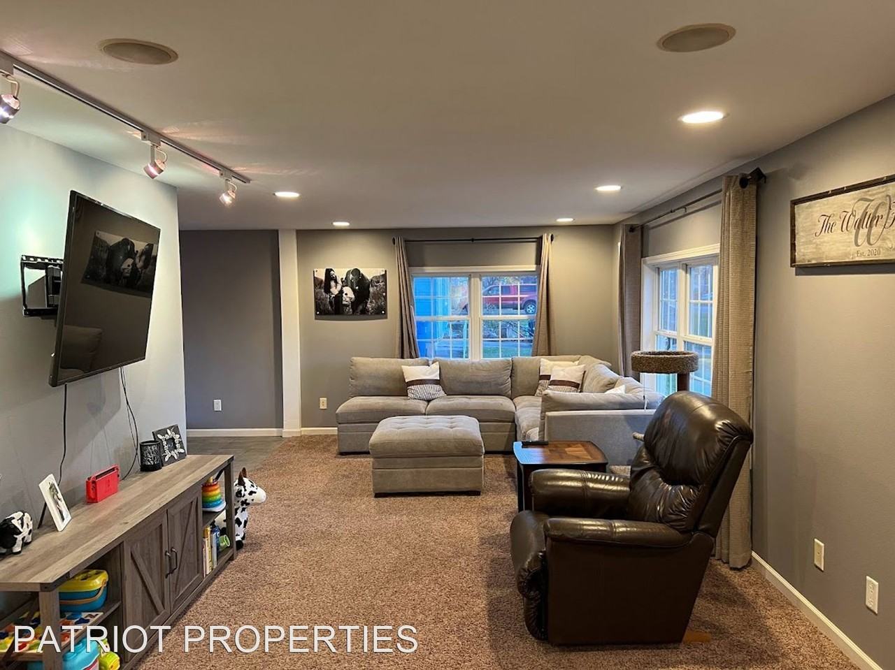 416 Haskin Dr - Photo 3 of 22