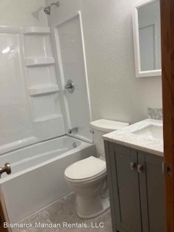 1515 Harmon Ave - Photo 2 of 11