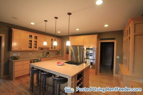 2446 Quail Creek Pkwy NE - Photo 2 of 15